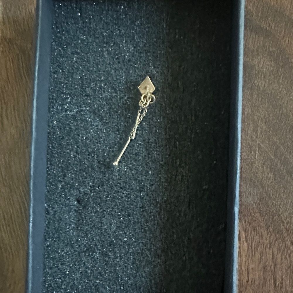Pupil Hall Also Mine Press-fit End in Yellow Gold